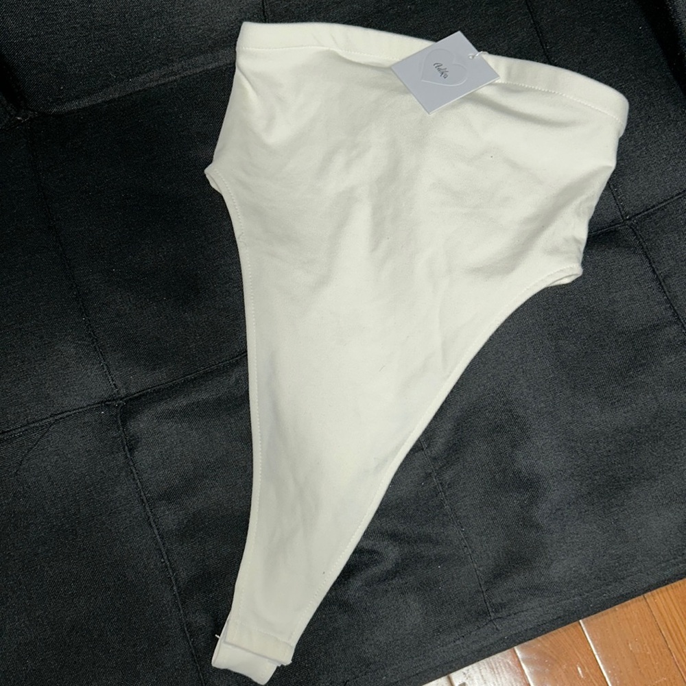 V shaped bodysuit